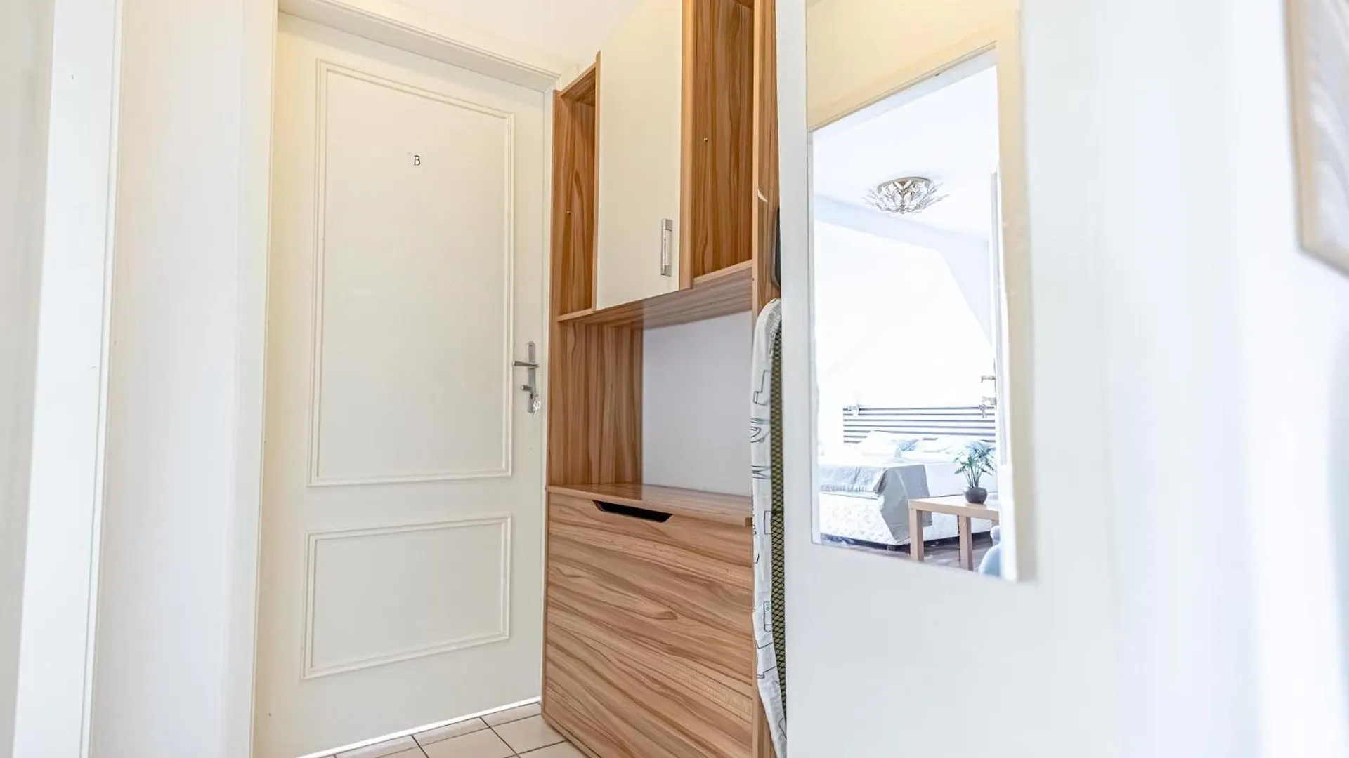 Spacious 3Br Shared Apt, Very Central In Vienna Apartment