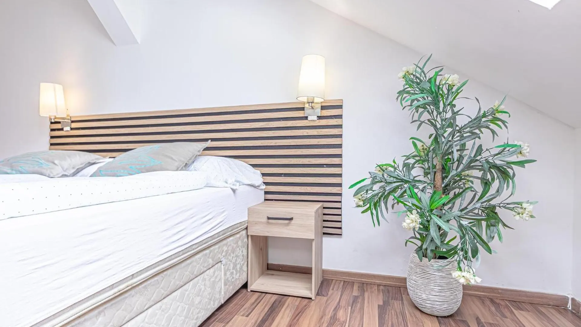 Spacious 3Br Shared Apt, Very Central In Vienna 0*,  Austria