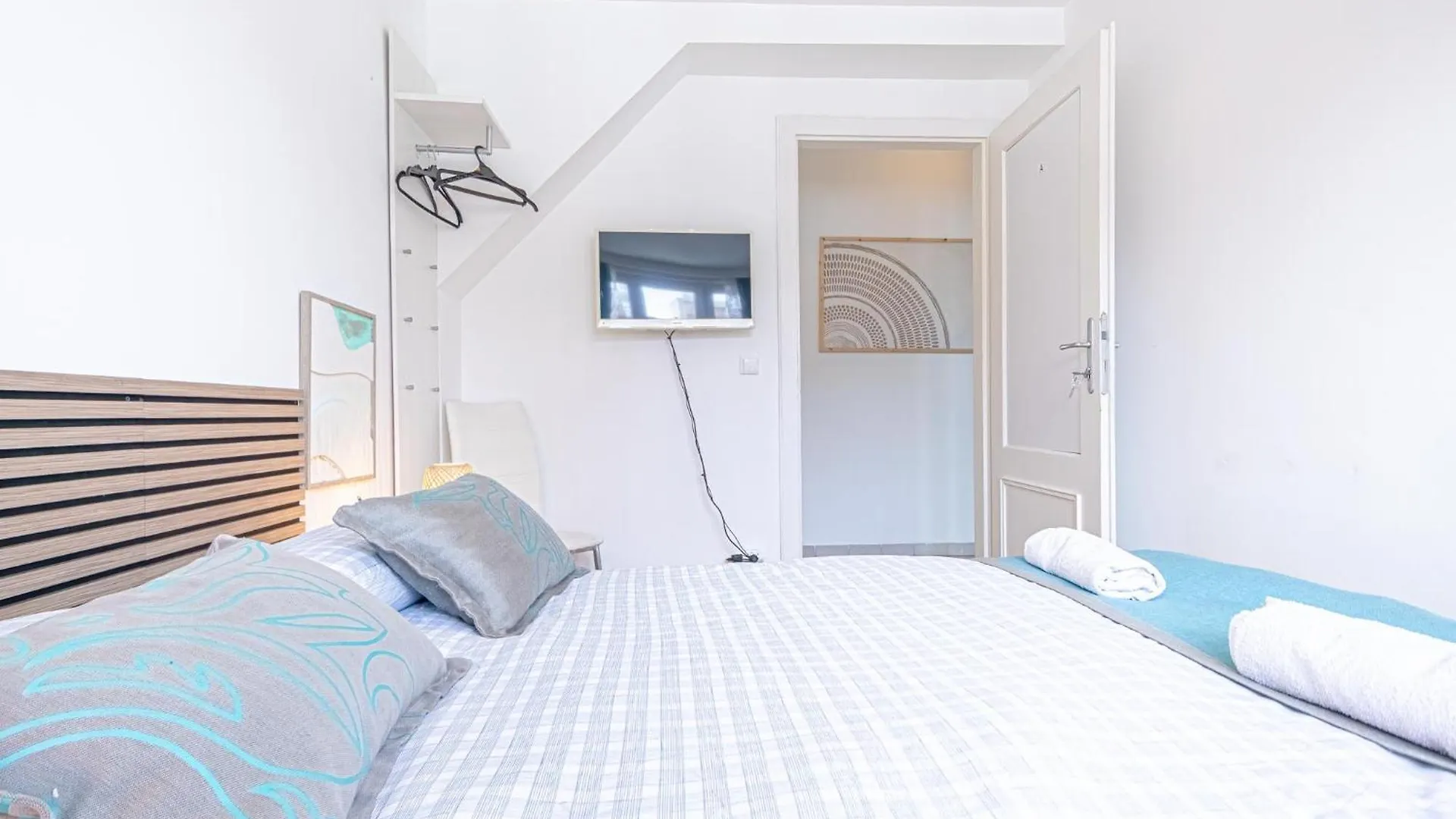 Spacious 3Br Shared Apt, Very Central In Vienna